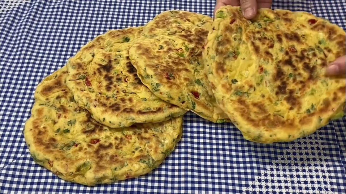 Gören krep sanıyor ama sebzeli bazlama: Kahvaltıların yeni gözdesi