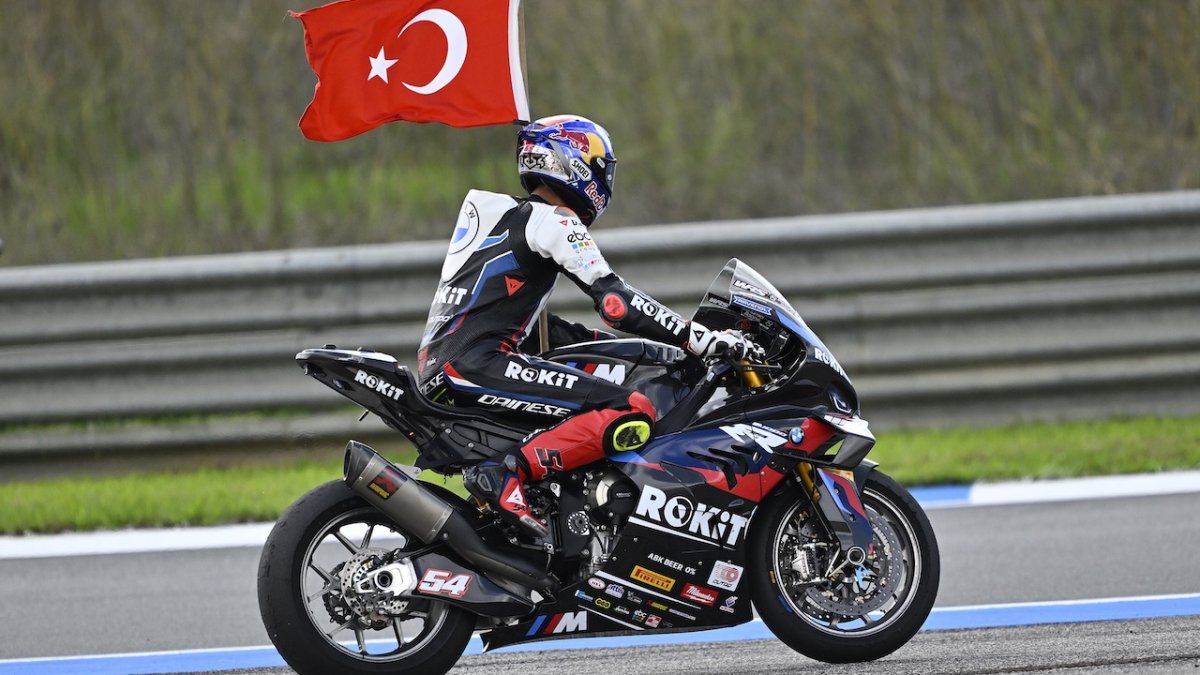Toprak Razgatlıoğlu şampiyon oldu! Toprak ikinci kez Dünya Superbıke şampiyonu