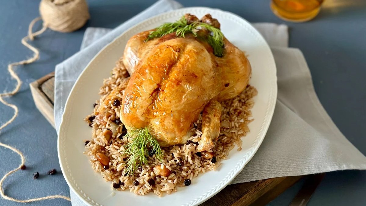 Yılbaşı gelmeden herkes bu tarifi arıyor! İç pilavlı tavuk tarifi: Lokum gibi yumuşacık pişiyor
