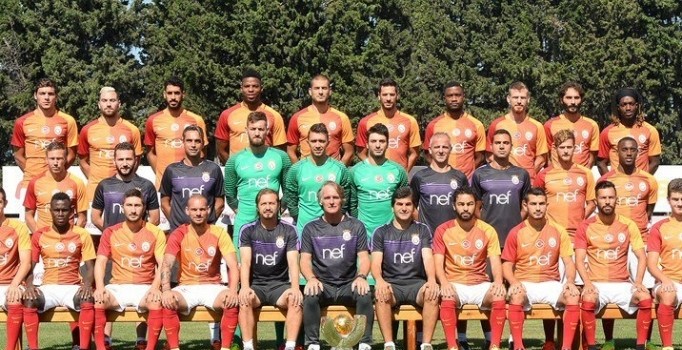 Galatasaray'ın poster çekiminde Dzemaili, Umut Bulut, Tarık Çamdal ve Olcan Adın yer almadı