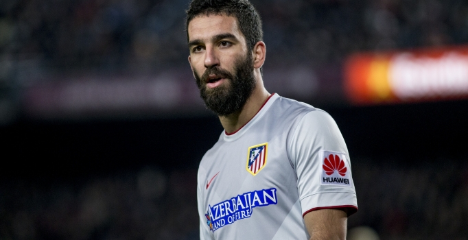 Chelsea Arda Turan transferi için masada