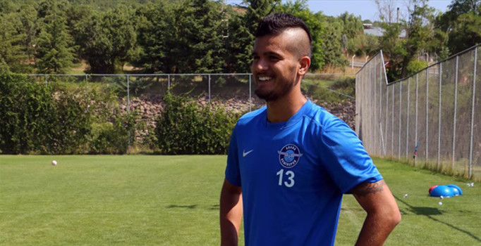 Adana Demirspor'un Beşiktaş'tan transfer ettiği futbolcu beğenilmedi