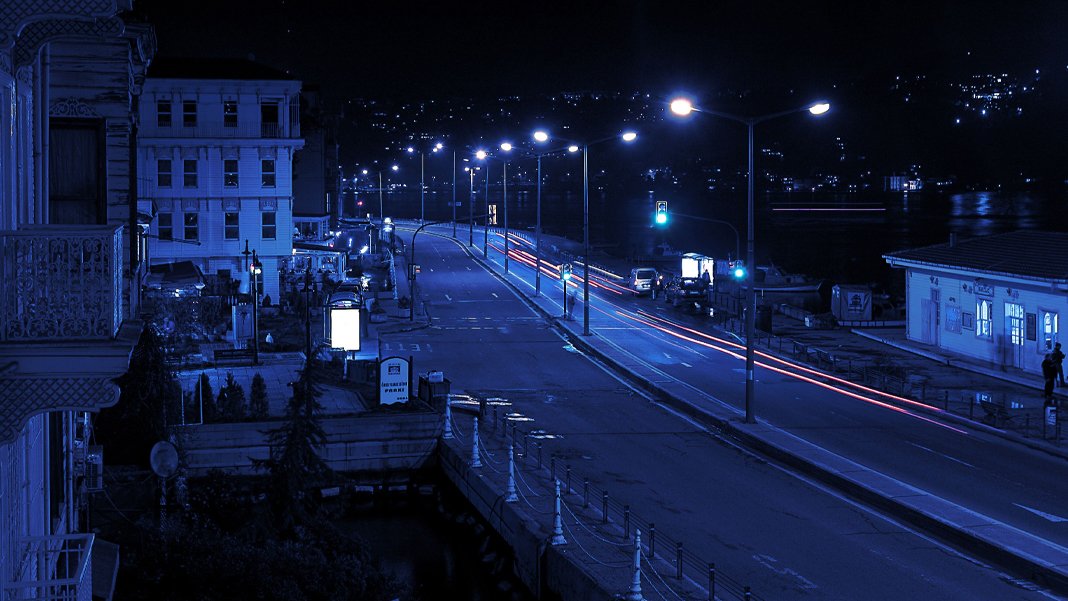 Batıda saatler geriye alındı: Avrupa ile aradaki saat farkı 2’ye çıktı