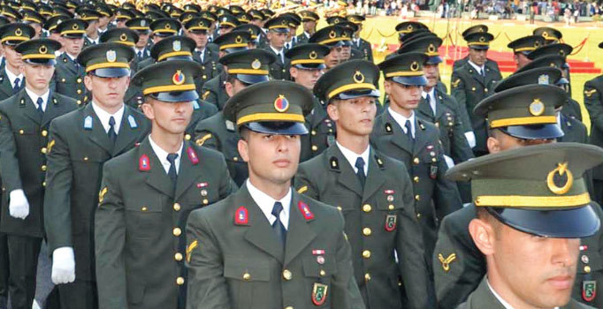 ‘Temiz astsubaylar’ düzenleme bekliyor