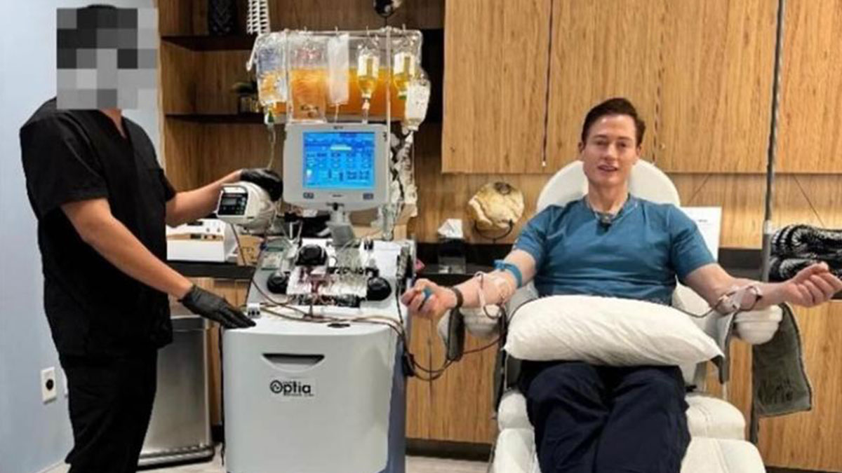 47 yaşındaki milyoner, 18 yaşına dönmek için vücudundaki sıvı altını değiştirdi! Harcadığı para dudak uçuklattı