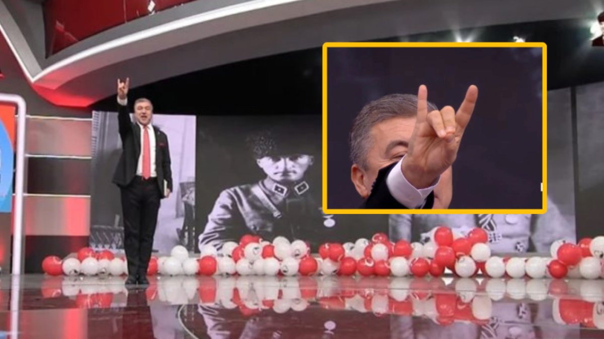 İsmail Küçükkaya ülkücü mü oldu? Bozkurt işareti yaparak kameralara gösterdi: "Tüm dünya görsün"