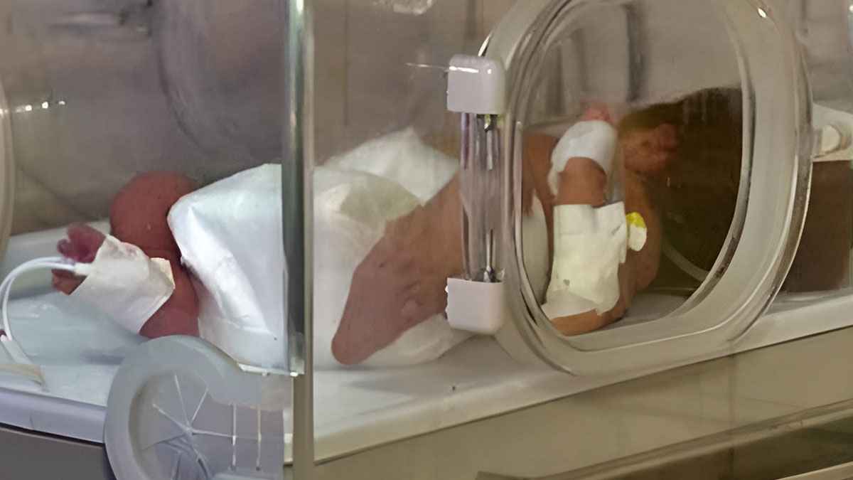 Dünyaya gelen dev bebeğin ağırlığı şaşırttı! 37 yaşında beşinci çocuğunu kucağına alacak