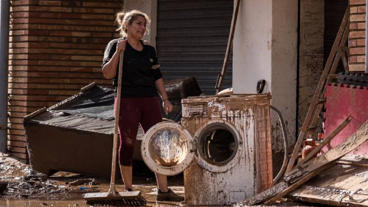 İspanya'da sellerde ölenlerin sayısı 95'e çıktı: 3 günlük ulusal yas ilan edildi