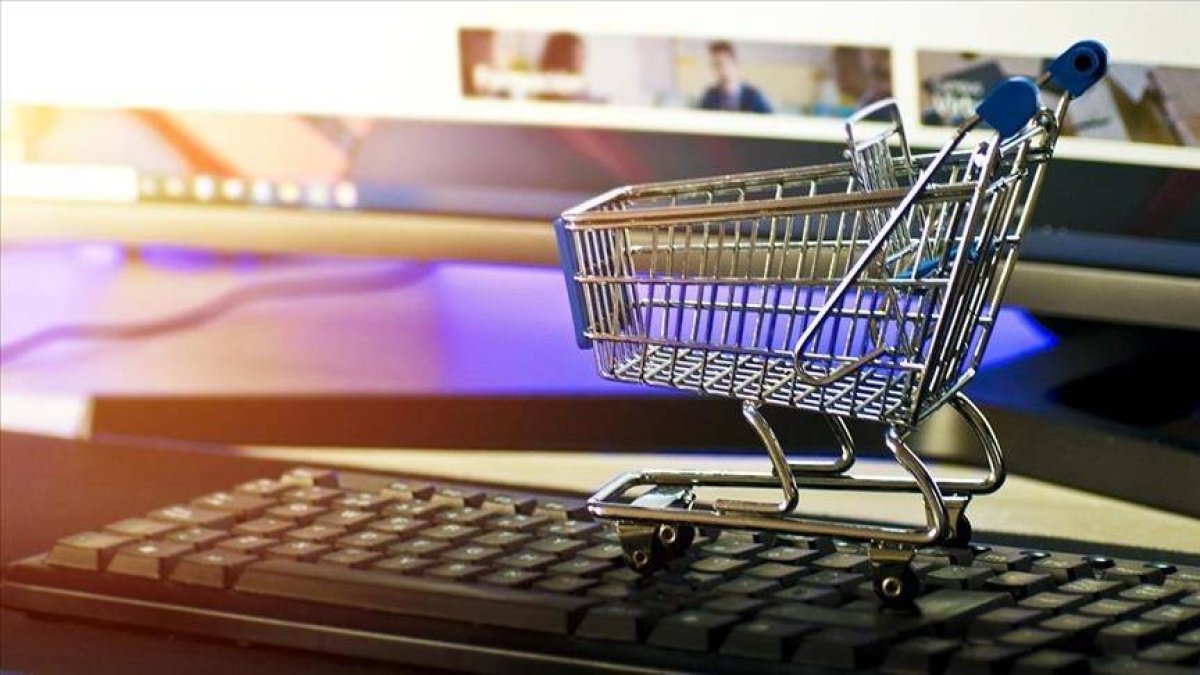 Online alışveriş yapanlara uyarı: e-Ticaret'te sanal kart kullanın
