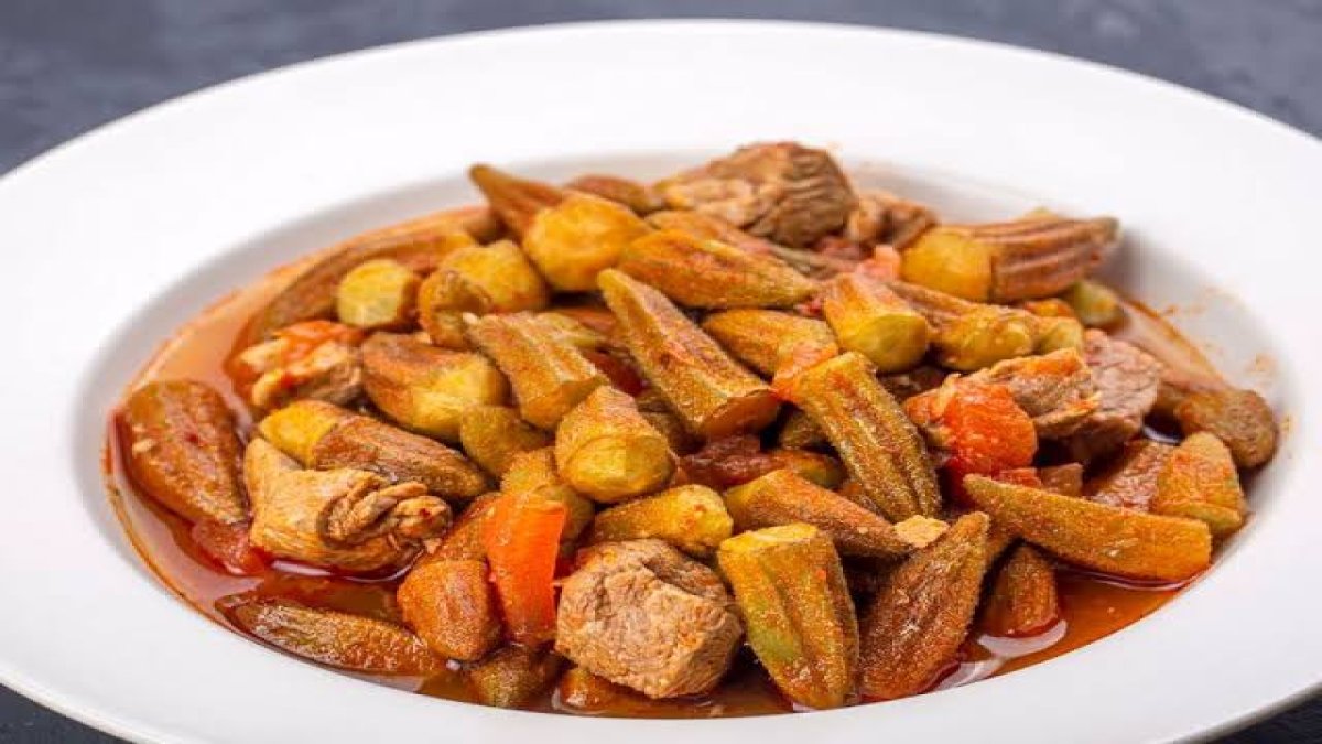 Bamya yemeğine 2 damla ekleyin asla salyalanmıyor: Tabak tabak yediriyor