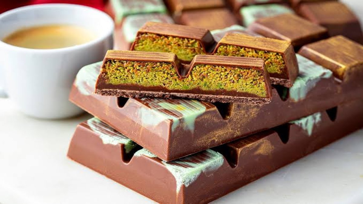 Dubai çikolatasının en kolay tarifi: Deneyen tadına doyamıyorum