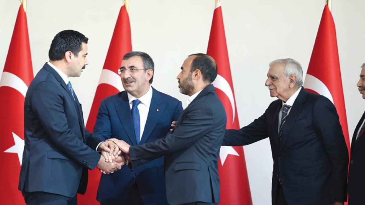 ‘Çözüm' beklerken kayyum geldi