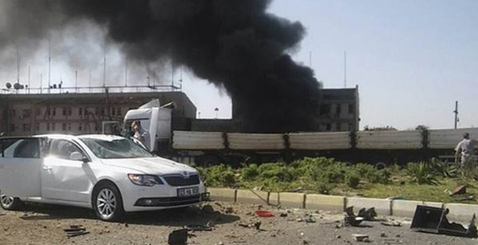 Elazığ Emniyet Müdürlüğü önündeki patlamaya hükümetten ilk  açıklamama