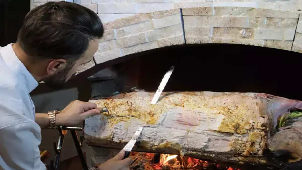 Denizi yok ama balık yemekleri çok meşhur! Balık künefe, ahtapot döner… Şimdide 75 kiloluk balıktan cağ kebabı
