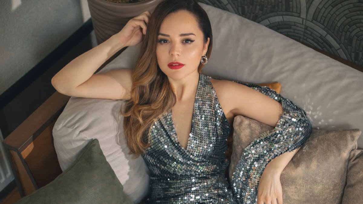 'Kızıl Goncalar'a yeni oyuncu: Pelin Ermiş kadroda