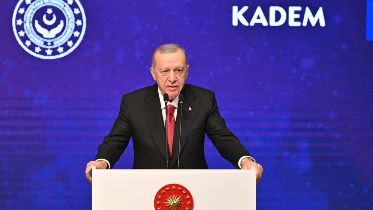 Erdoğan ABD Başkanıyla görüşmesinin içeriğini açıkladı: Savaşın bitmesi için Trump'ın elini taşın altına koymasını bekliyoruz