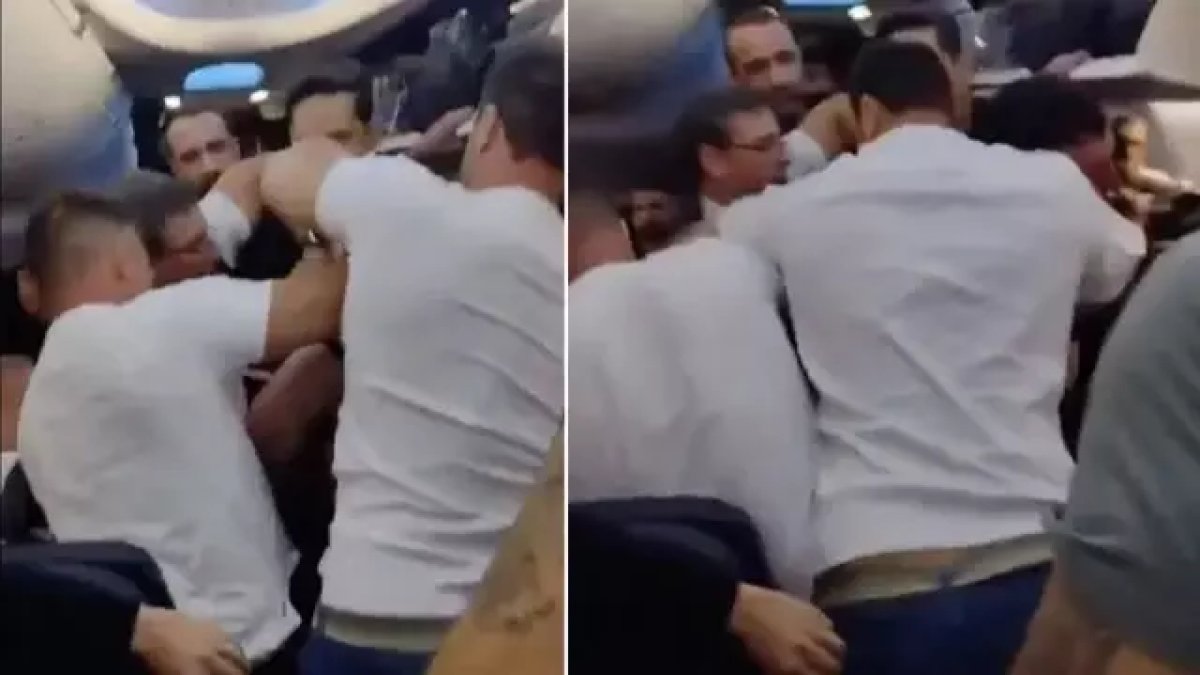 Uçakta dehşet dolu anlar! Bir yolcu uçuş sırasında kapıyı açmaya çalıştı