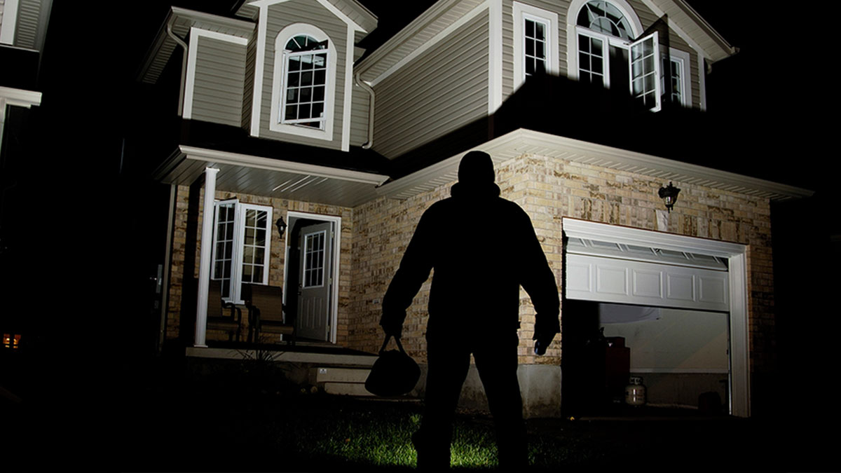 Çaldığı yüzüğün gaziye ait olduğunu öğrenince o notu yazıp iade etti! Bu da merhametli hırsız...