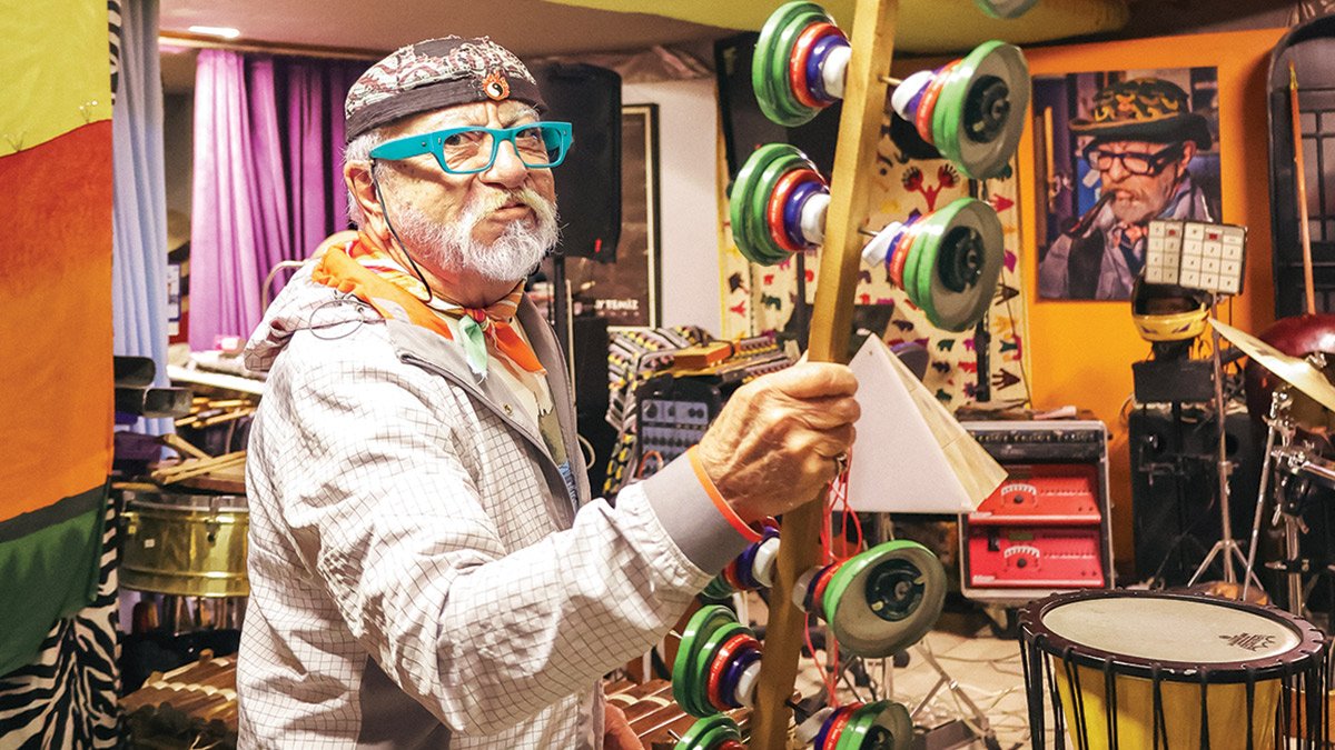 Ritmin ustası Okay Temiz KARAR’a konuştu: Kültür sanat işlerine politik bakmayacaksın