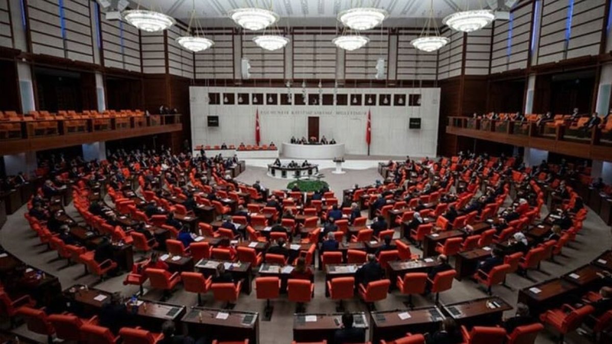 TBMM'de CHP ve AK Parti arasında gerginlik: Okullarda ücretsiz yemek önerisine red