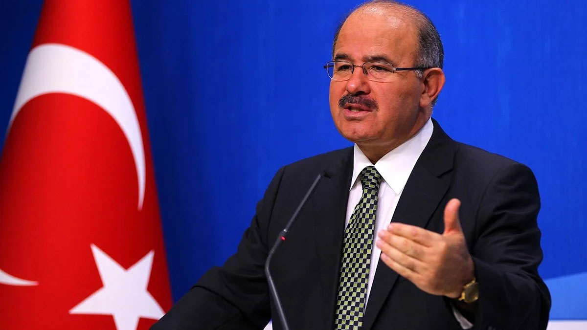 Eski bakan Hüseyin Çelik'ten Cumhurbaşkanlığı Hükümet Sistemi eleştirisi: AK Parti kendisini MHP'ye mahkum etti