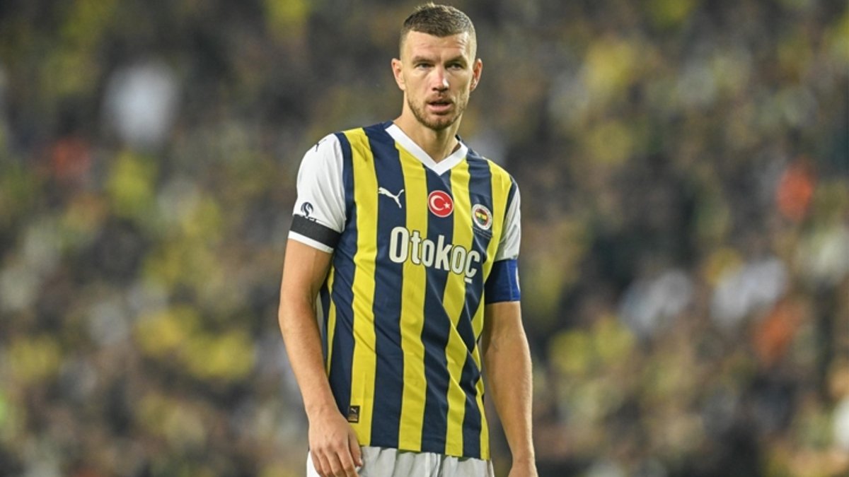 Edin Dzeko'dan tepki toplayan hareket! Galatasaray forması imzalatmak isteyen minik hayranını tersledi...