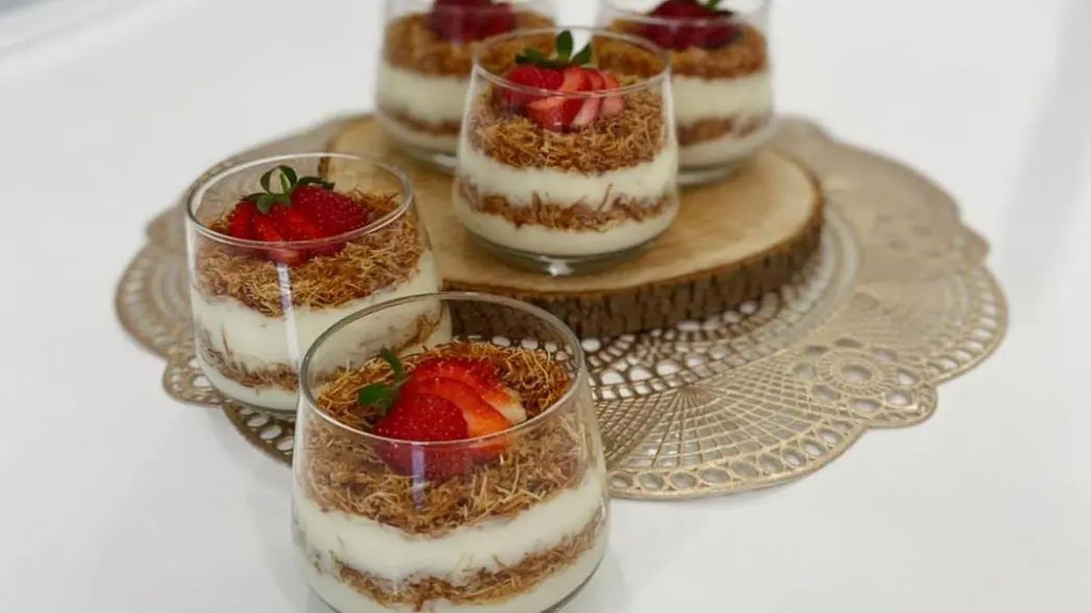 Çat kapı gelen misafire çat diye hazır tarif! Kıvamı asla şaşmaz, işte kadayıflı magnolia tarifi