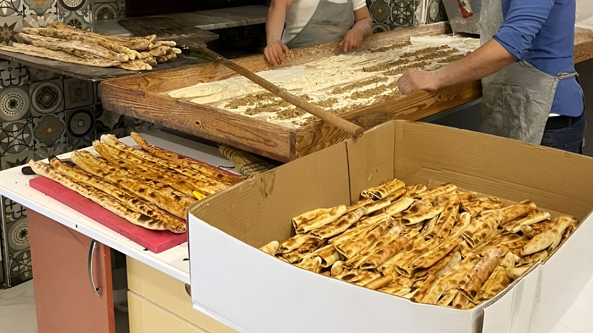 Kıymalı pide diye insanlara 'kalp' yedirmişler! Meğer o kentin en popüler pide salonuymuş
