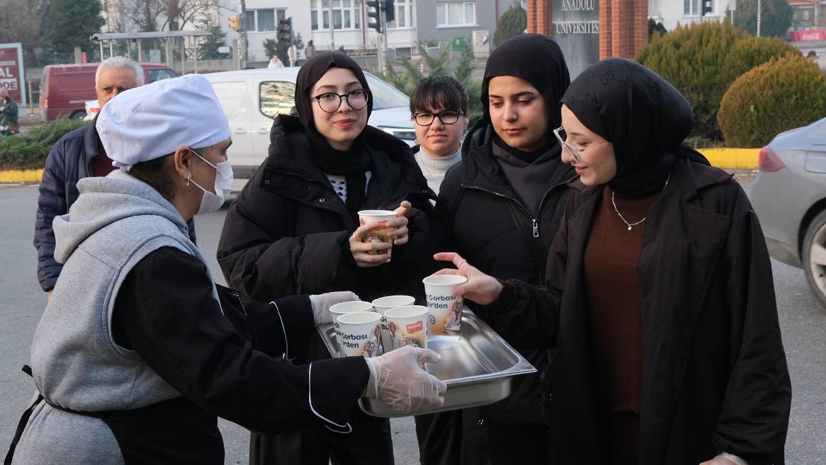 Büyükşehir’den gençler için “Günaydın Çorbası”