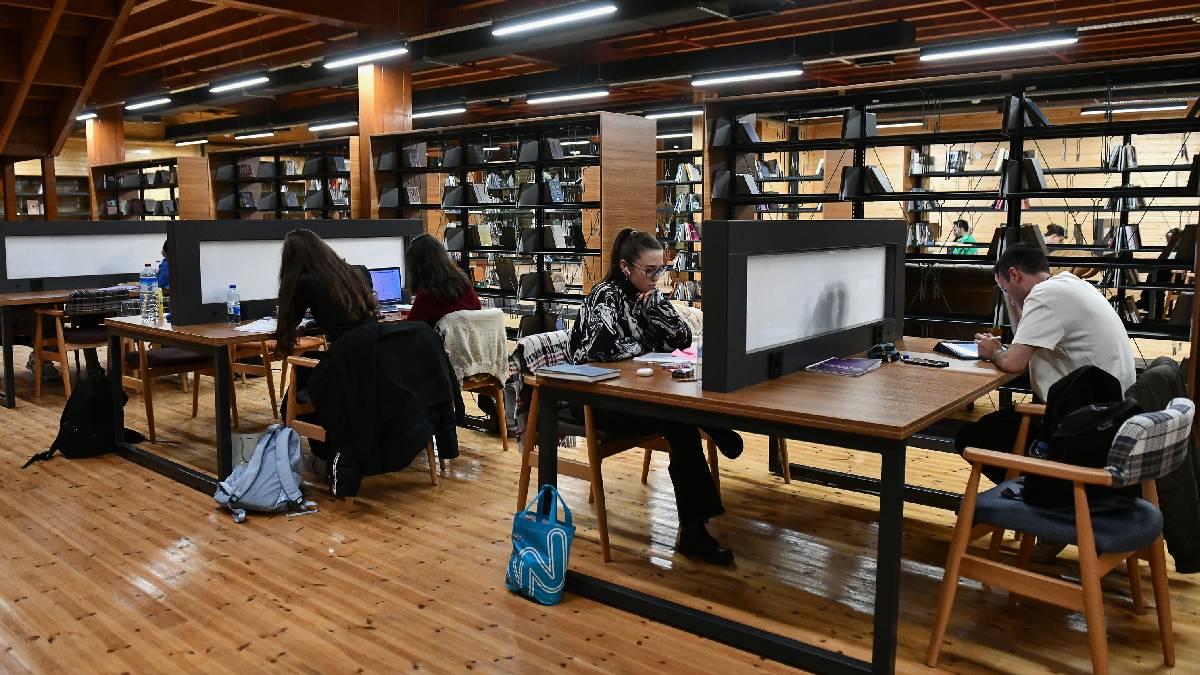 Ankara Büyükşehir Batıkent Rekreasyon Alanı’nda yer alan “Batıkent Genç Akademi”yi öğrencilerin hizmetine açtı