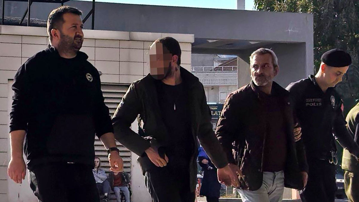 Tipinden şüphelendikleri adamın GBT'si şaşkına çevirdi! Meğer firariymiş, tesadüfen yakalandı