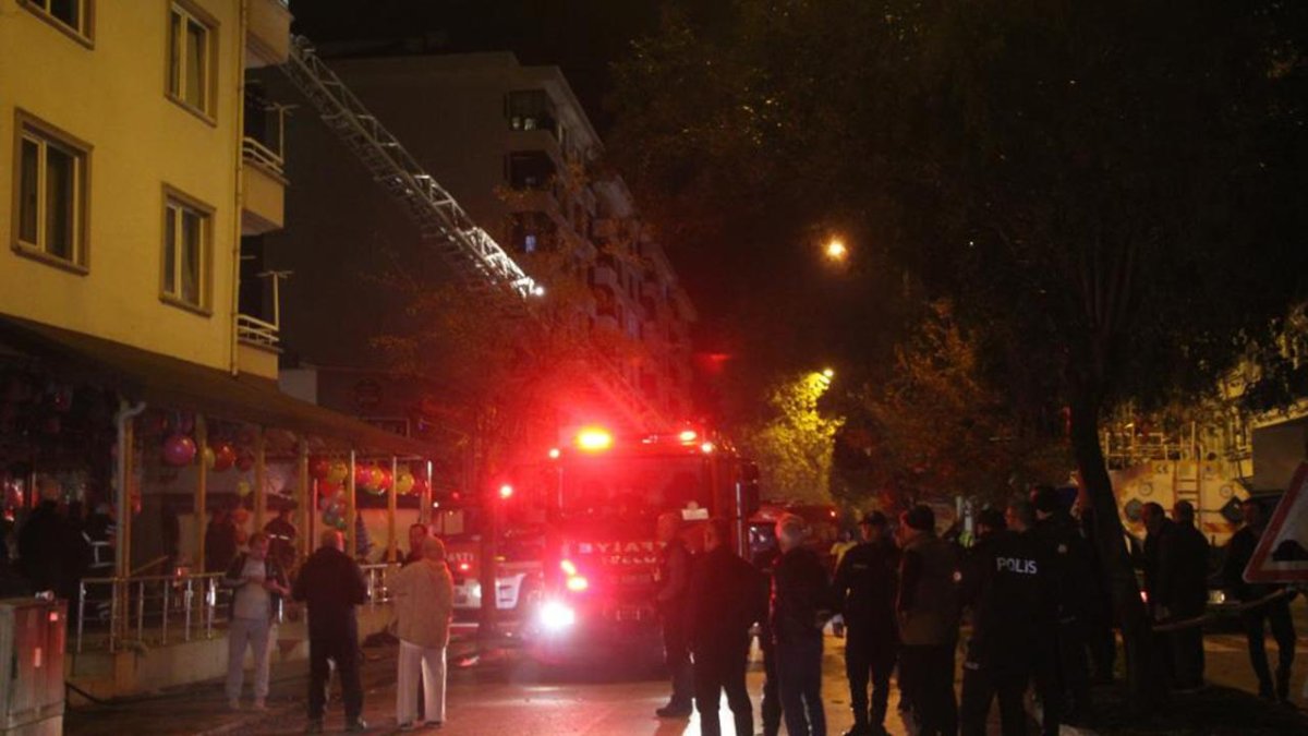 Ordu'da apartmanın bodrum katında yangın: 14 kişi tahliye edildi, 1 kişi hastaneye kaldırıldı