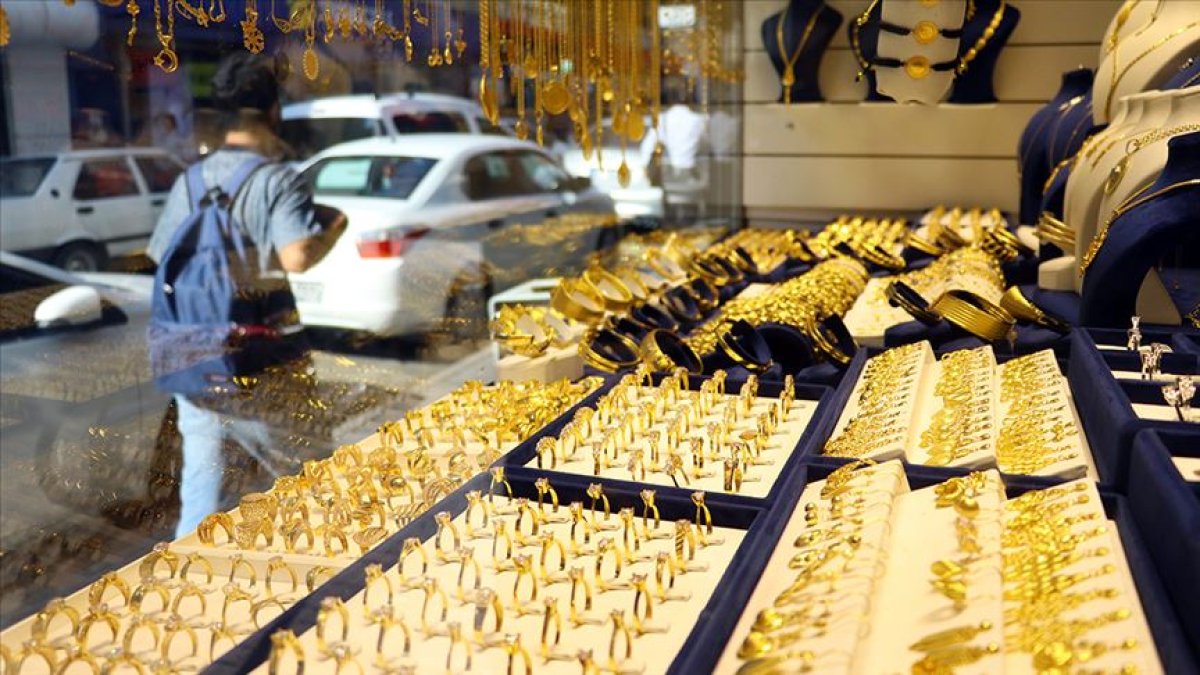 Kuyumcularda yeni çılgınlık başladı! Bunu alan satarken zarar etmiyor: En şık yatırım aracı