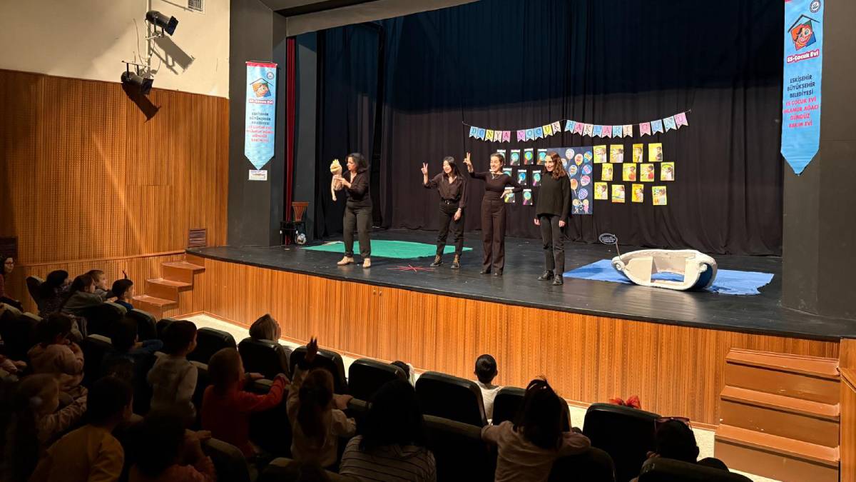 Çocuklara hakları drama ile anlatıldı