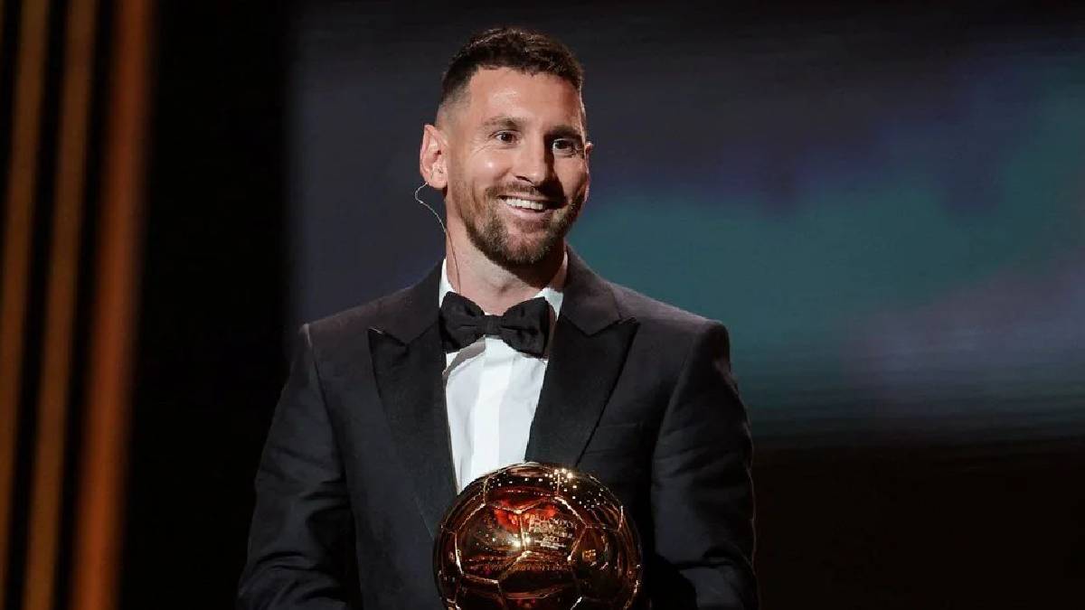 Messi, Barcelona'ya döneceği iddiası için konuştu