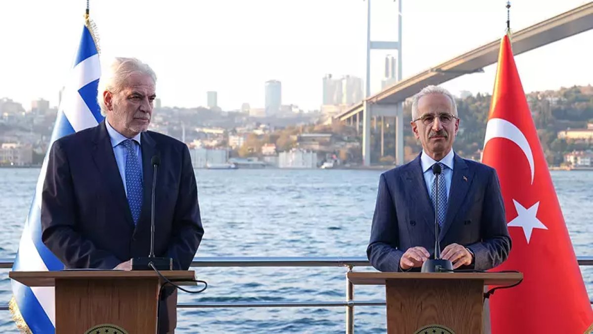 Bakan Uraloğlu, Yunanlı mevkidaşı Stiliyanidis ile görüştü: Denizcilik sektöründe iş birliği güçlendirilecek