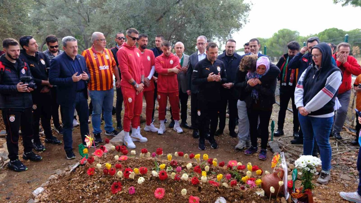 Galatasaray'dan Yiğit Kurt'un mezarına ziyaret