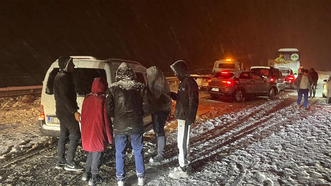 Kardan kapanan Anadolu Otoyolu tamamen ulaşıma açıldı