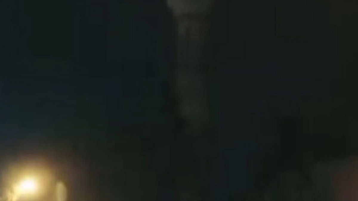 Kahramanmaraş'ta rüzgar caminin minaresini uçurdu