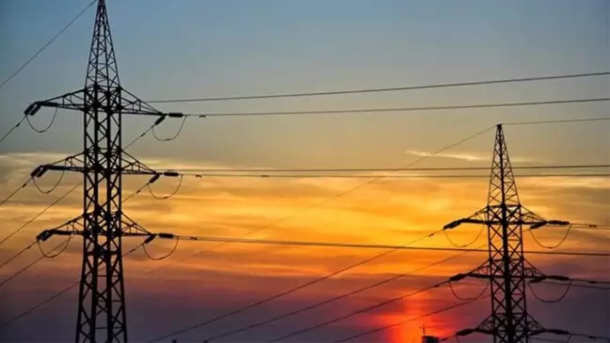 İzmirliler dikkat! Telefonlarınızı şarj edin: 25 Kasım Pazartesi elektrik kesintisi Seferihisar, Buca, Bornova, Aliağa...