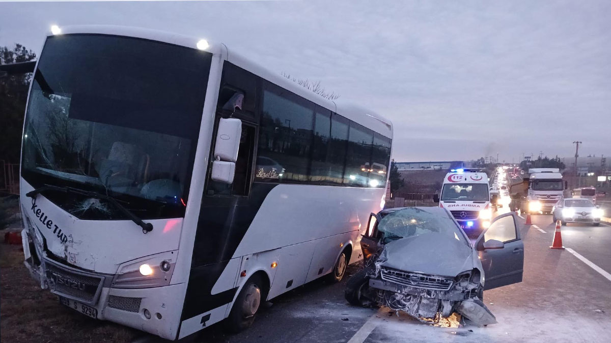 Takla atan otomobil, işçi servisle çarpıştı: 1 ölü, 5 yaralı
