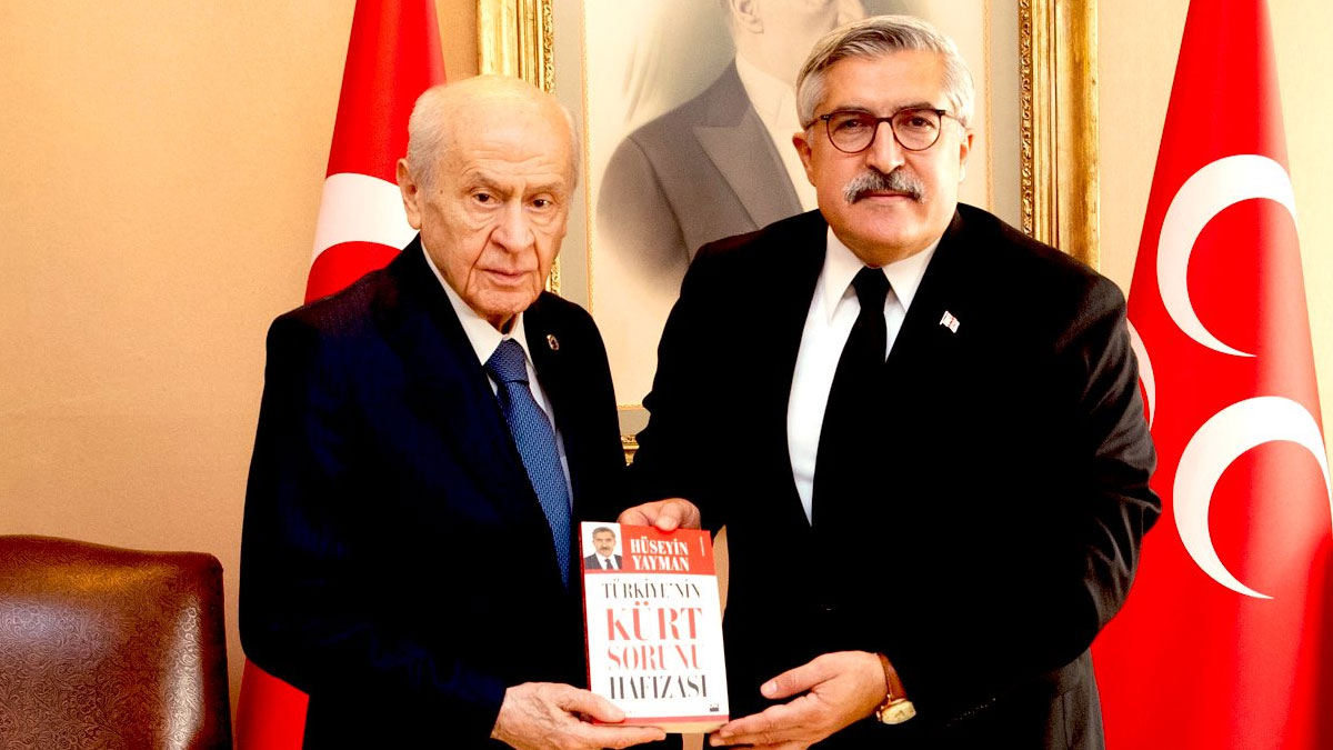 PKK'lı isimle görüşen AK Partili vekilden Bahçeli'ye dikkat çeken hediye: ‘Türkiye’nin kürt  sorunu hafızası’