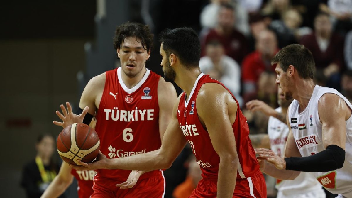 A Milli Erkek Basketbol Takımı Avrupa Şampiyonası'nda: Macaristan’ı 81-76 mağlup ederek finale yükseldi