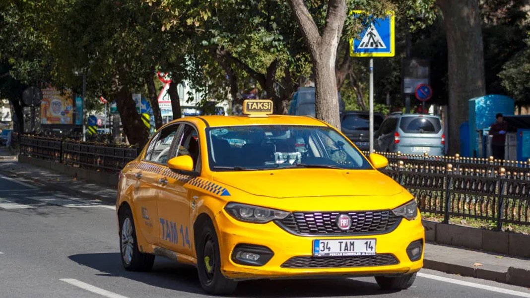 İstanbullu yeni taksilerini seçiyor: İBB'den 'Söz Sende' anketi