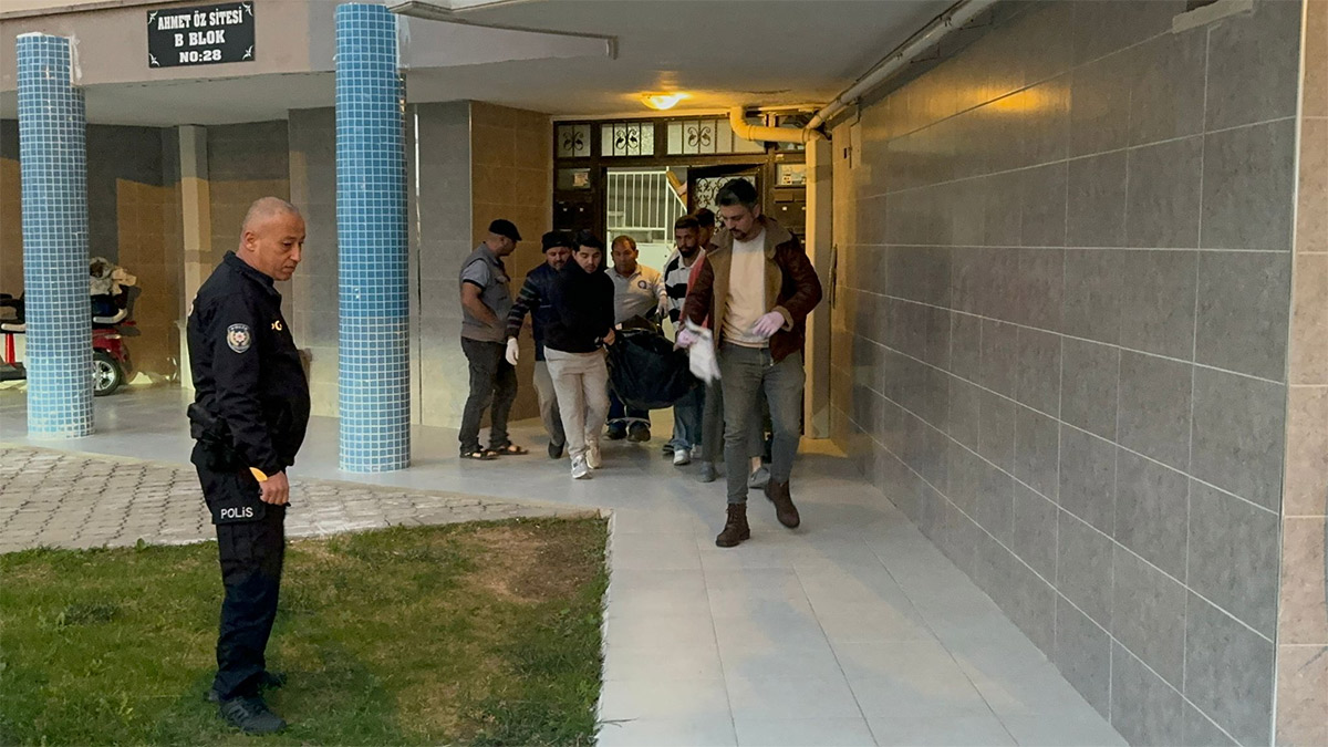 Antalya'da kadın cinayeti! 3 çocuğunun annesini katletti