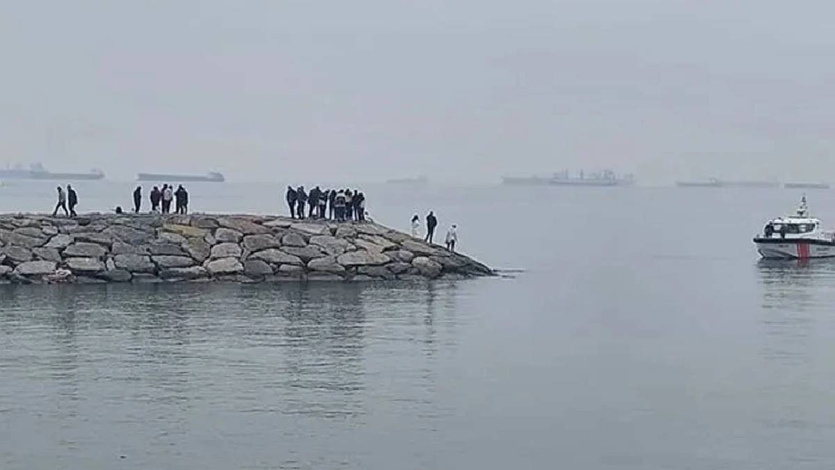 Tuzla'da sahilde iki ceset bulundu