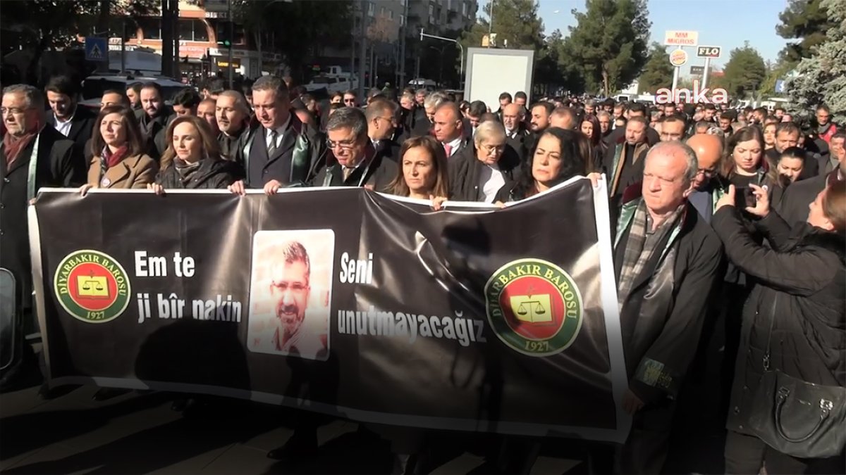 Diyarbakır'da Tahir Elçi anması: Elçi'nin anısı katledildiği sokağa ismi verilerek yaşatılacak