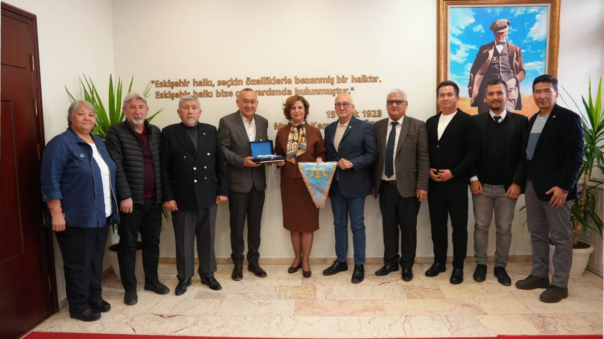 “Eskişehir, farklı kültürlerin barış içinde yaşadığı bir şehir”