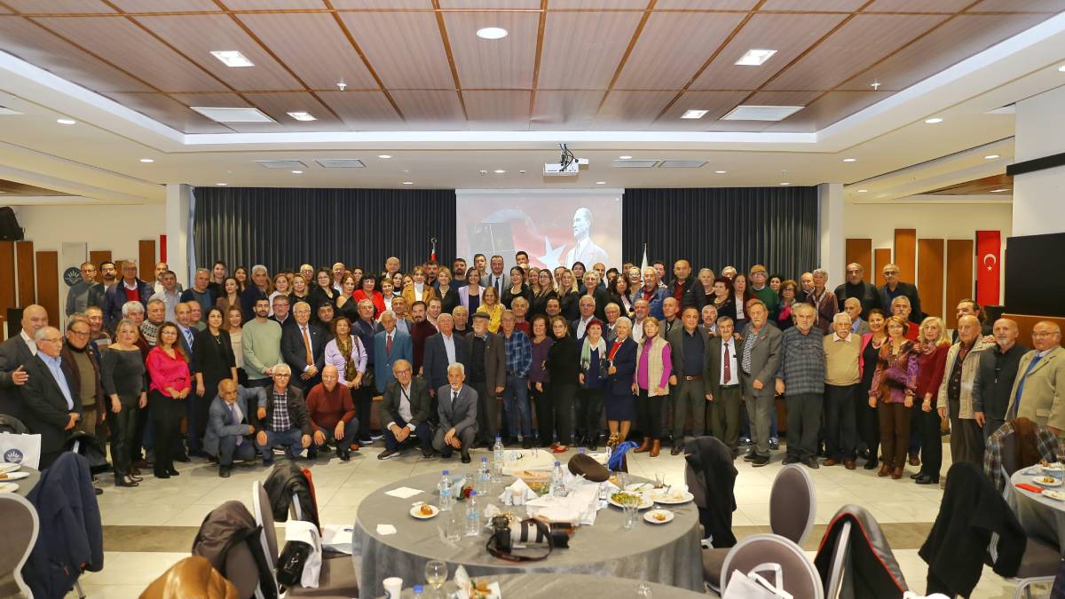 Karabağlar Belediyesinden Öğretmenler Günü’ne anlamlı buluşma