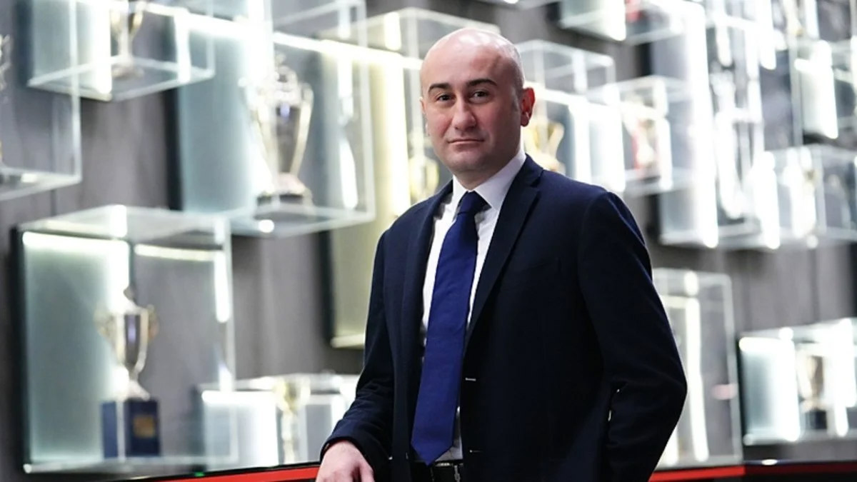 Beşiktaş'ta yeni başkan Hüseyin Yücel oldu